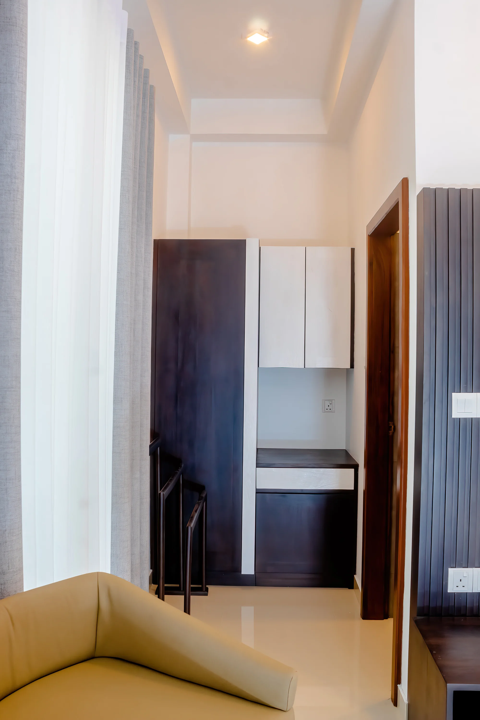 Deluxe Suite 101 (King Room) gallery 6